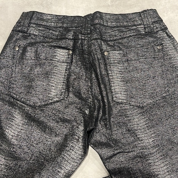 Jeans - Picture 5 of 9